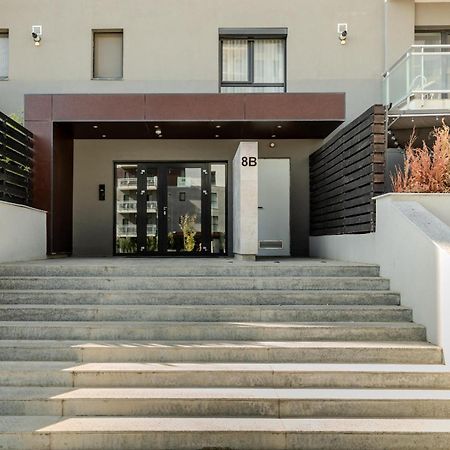 Perfect Stay: Urban Heaven In Aviatiei Business Area Бухарест Экстерьер фото
