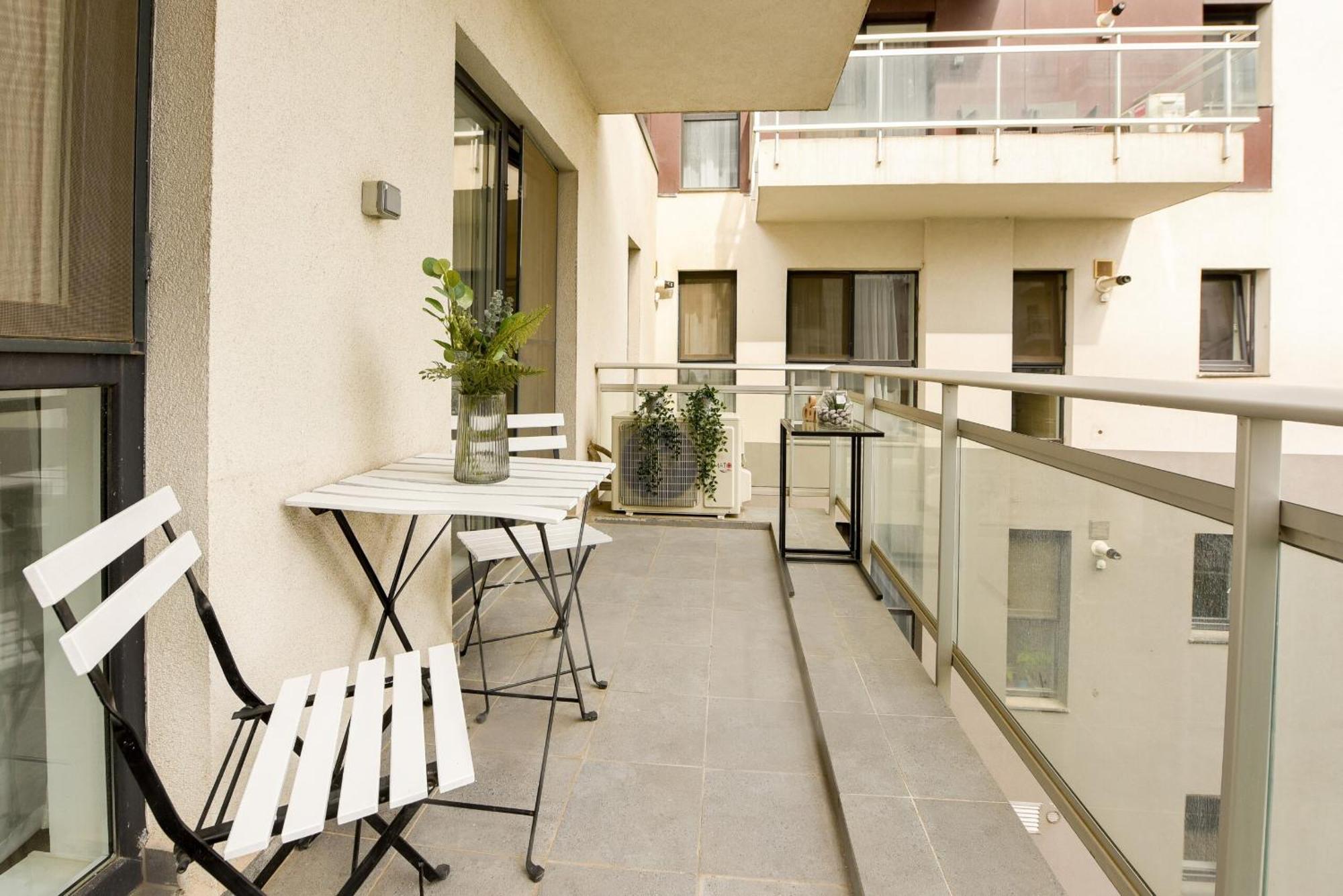Perfect Stay: Urban Heaven In Aviatiei Business Area Бухарест Номер фото